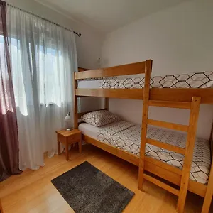Alex , Medulin Horvátország